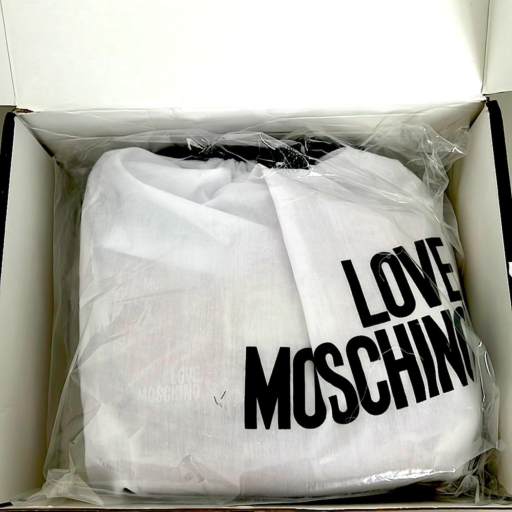 Love Moschino crossbody bag